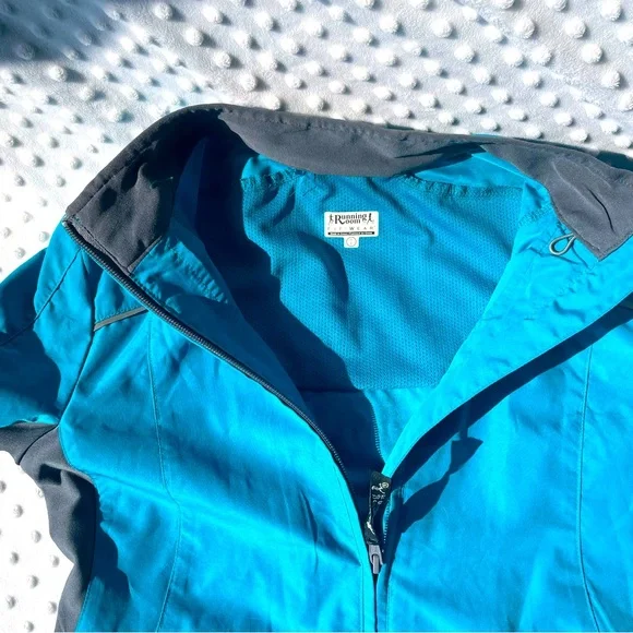 Running Room Jacket - Picture 3 of 4